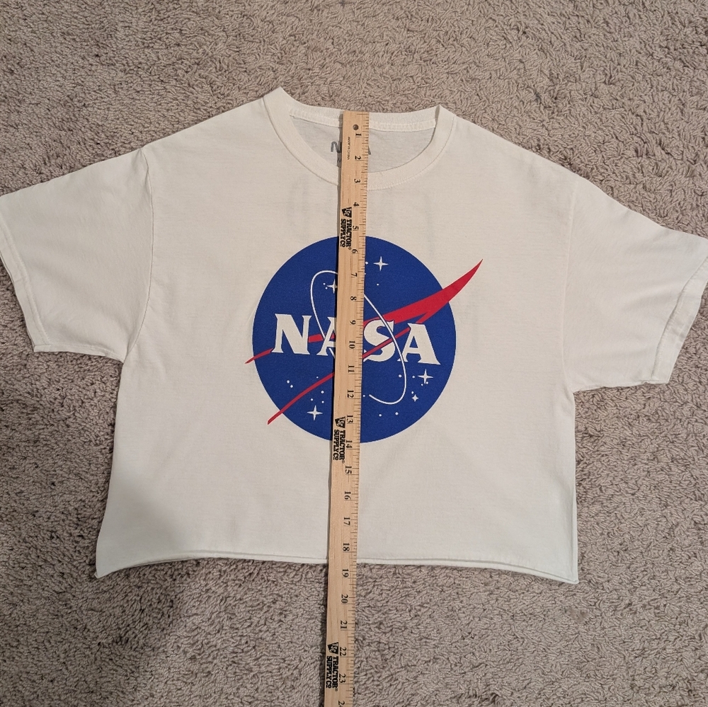 NASA "I Need My Space" White Graphic Crop Top T-Shirt Size Medium - Picture 6 of 7